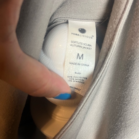 Yogalicious Women's Softlite Scuba Autumn Jacket Grey Size Medium - Picture 9 of 9